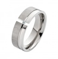 Mobile Preview: Titanringe mit Gravur LUC57 mit Stein schöner Gravur