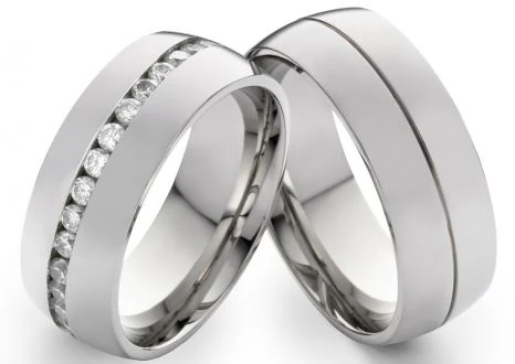 Edelstahlringe E046 ohne Stein mit Gravur