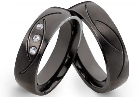 Edelstahlringe E299 mit Zirkonias und Gravur