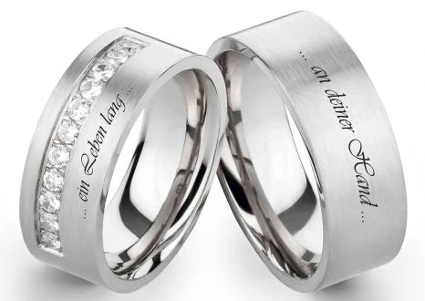 Edelstahlringe E313 mit Zirkonias und Außengravur