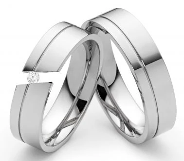 Edelstahlringe E019 mit Zirkonia und Gravur