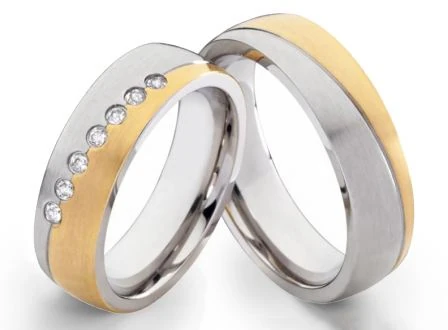 Edelstahlringe E150 mit Zirkonias und Gravur