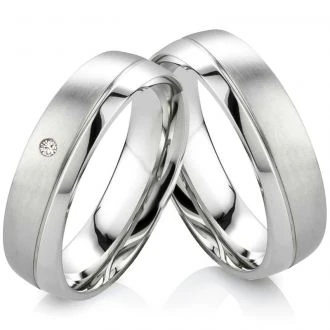 Edelstahlringe MOR13 mit Zirkonia oder Diamant und Gravur