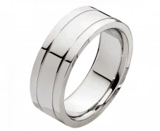 Mobile Preview: Bezaubernde Herrenring E226 mit Etui und Gravur