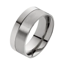 Mobile Preview: Markanter 6mm oder 8mm breite Herrenring T082
