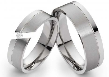 Titanringe T054 mit Zirkonia