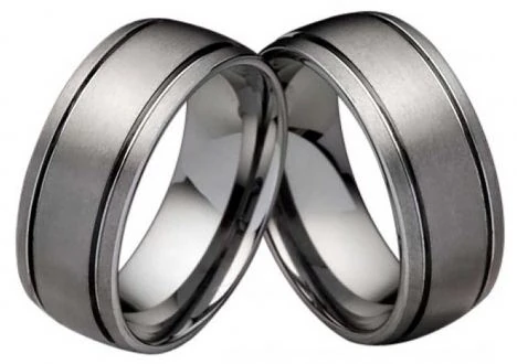 Wolframring W113 ohne Stein mit eleganter Gravur